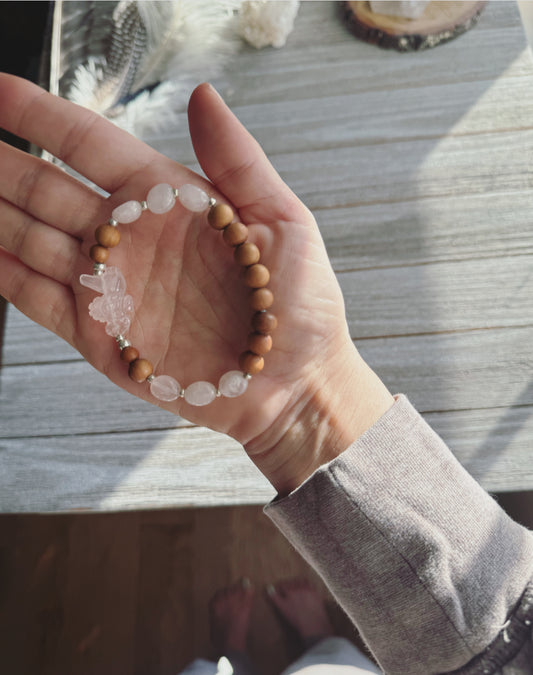 Rose Quartz Seahorse bracelet // Crystal diffuser bracelet // Rose Quartz// Yoga bracelet // Mala bracelet