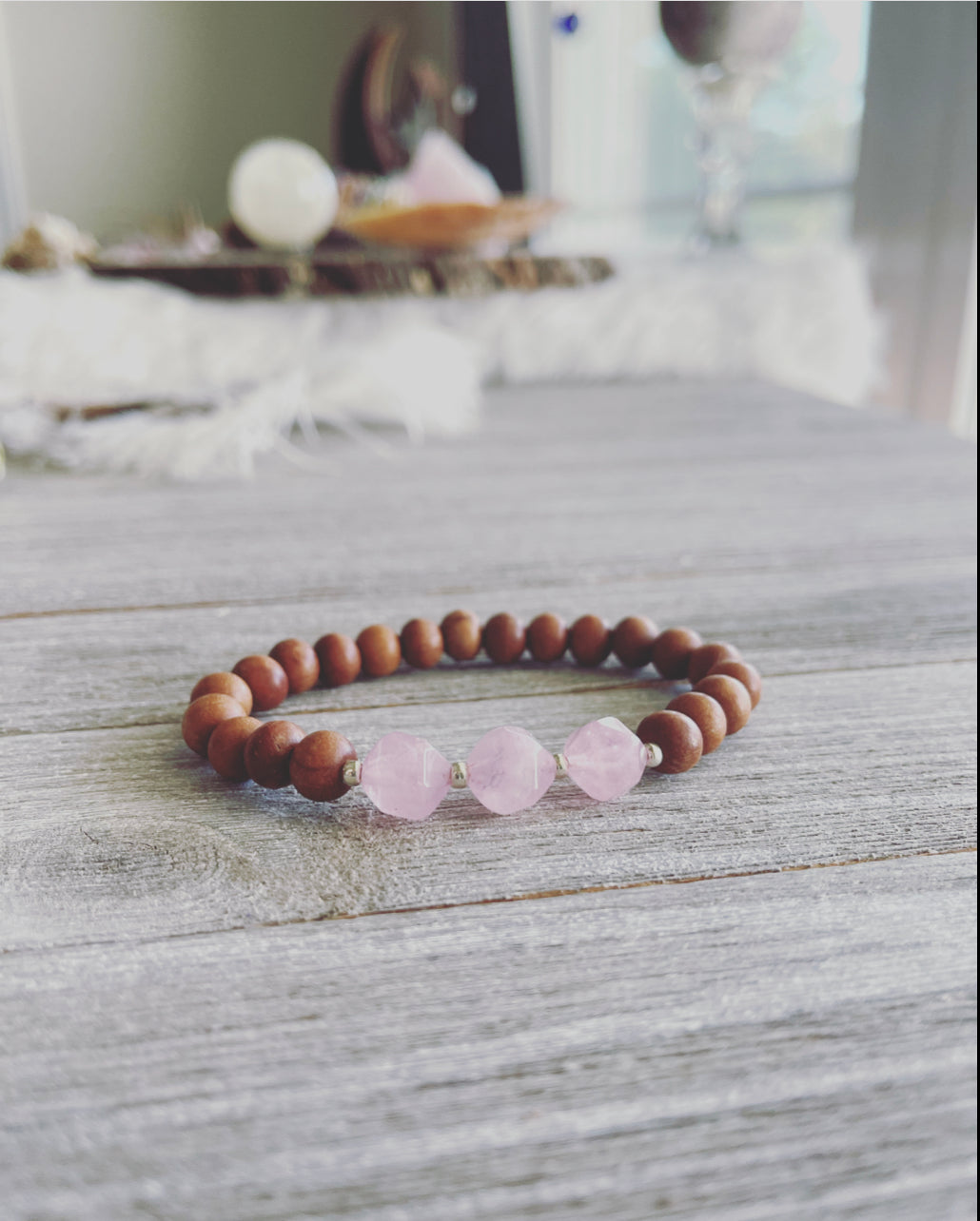 Rose Quartz and Sandalwood diffuser bracelet / Yoga bracelet  / Unisex diffuser bracelet / Pink bracelet // Crystal stretch bracelet